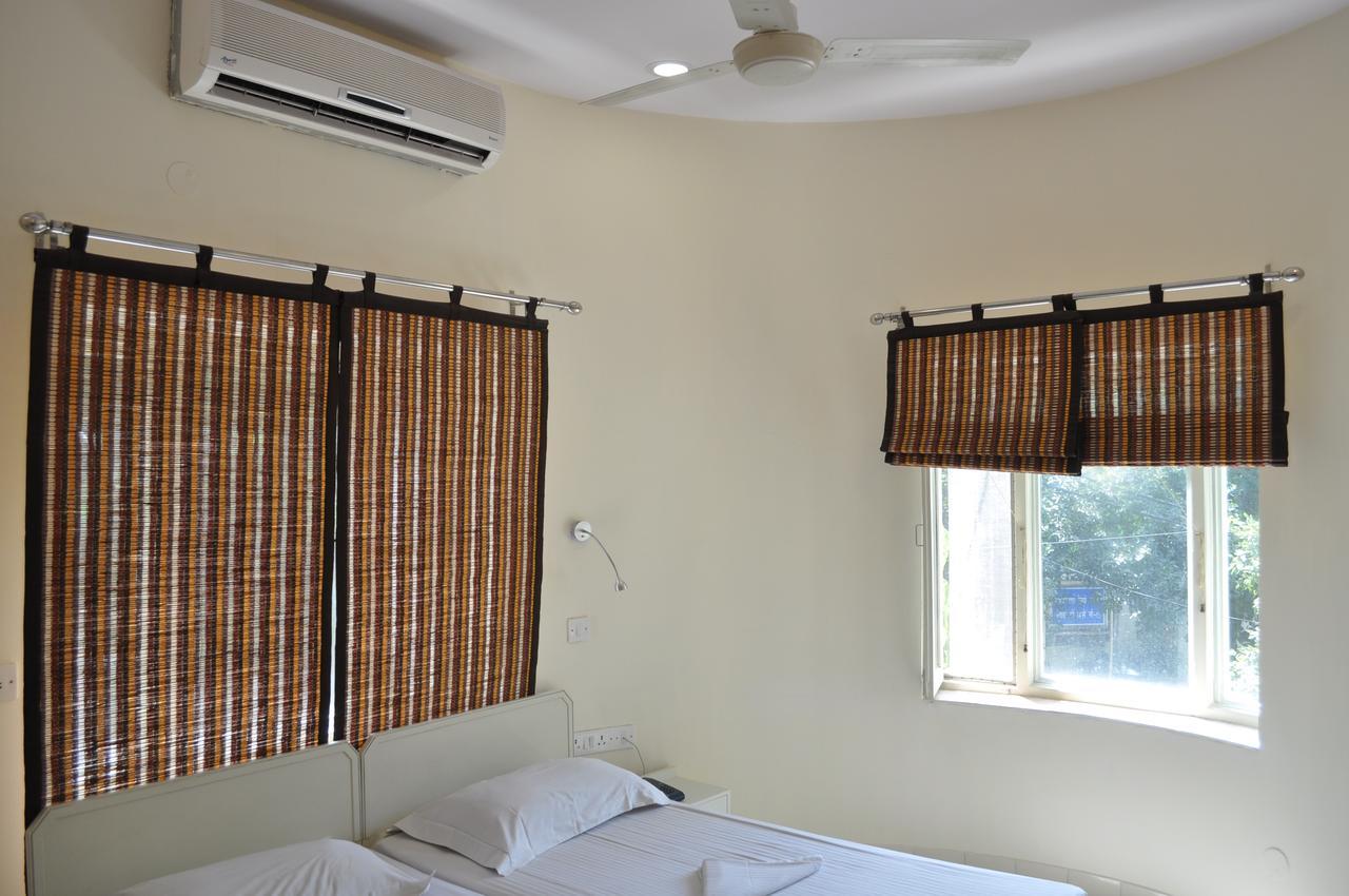 Hotel Kabli New Delhi Ngoại thất bức ảnh
