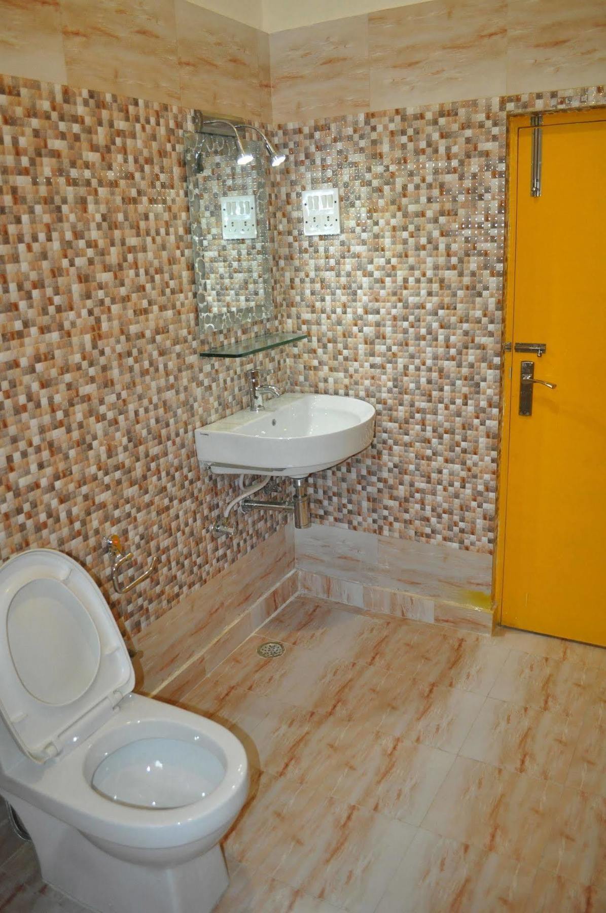 Hotel Kabli New Delhi Ngoại thất bức ảnh