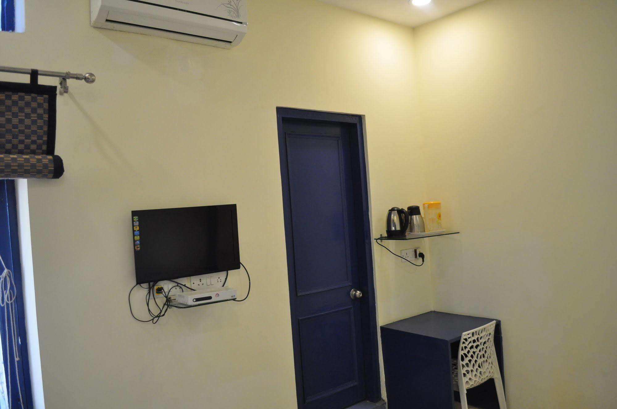 Hotel Kabli New Delhi Ngoại thất bức ảnh