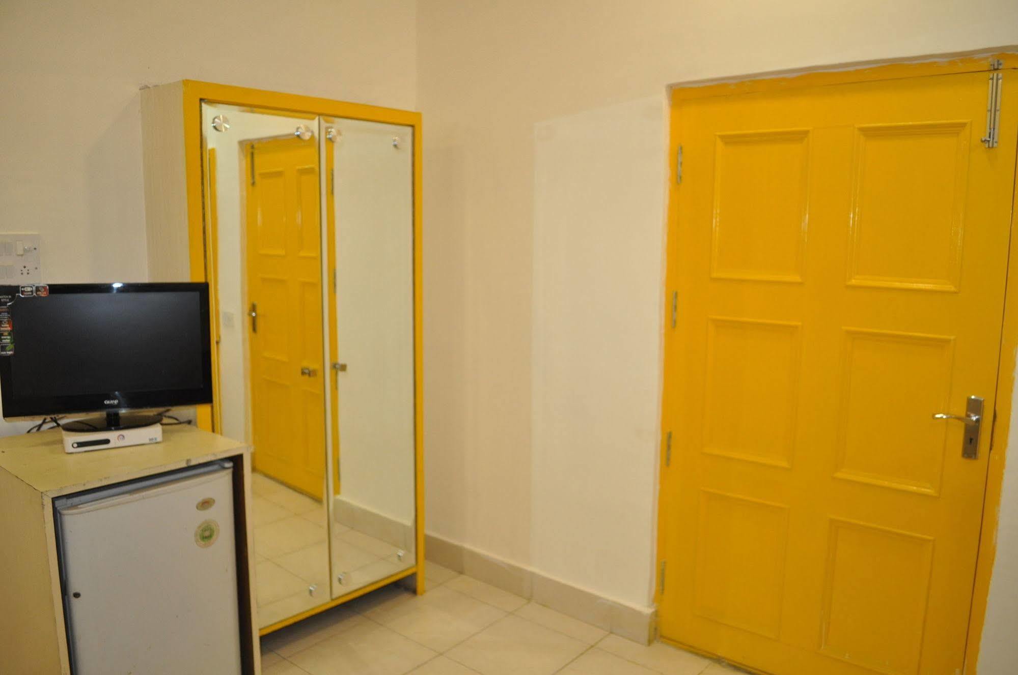 Hotel Kabli New Delhi Ngoại thất bức ảnh