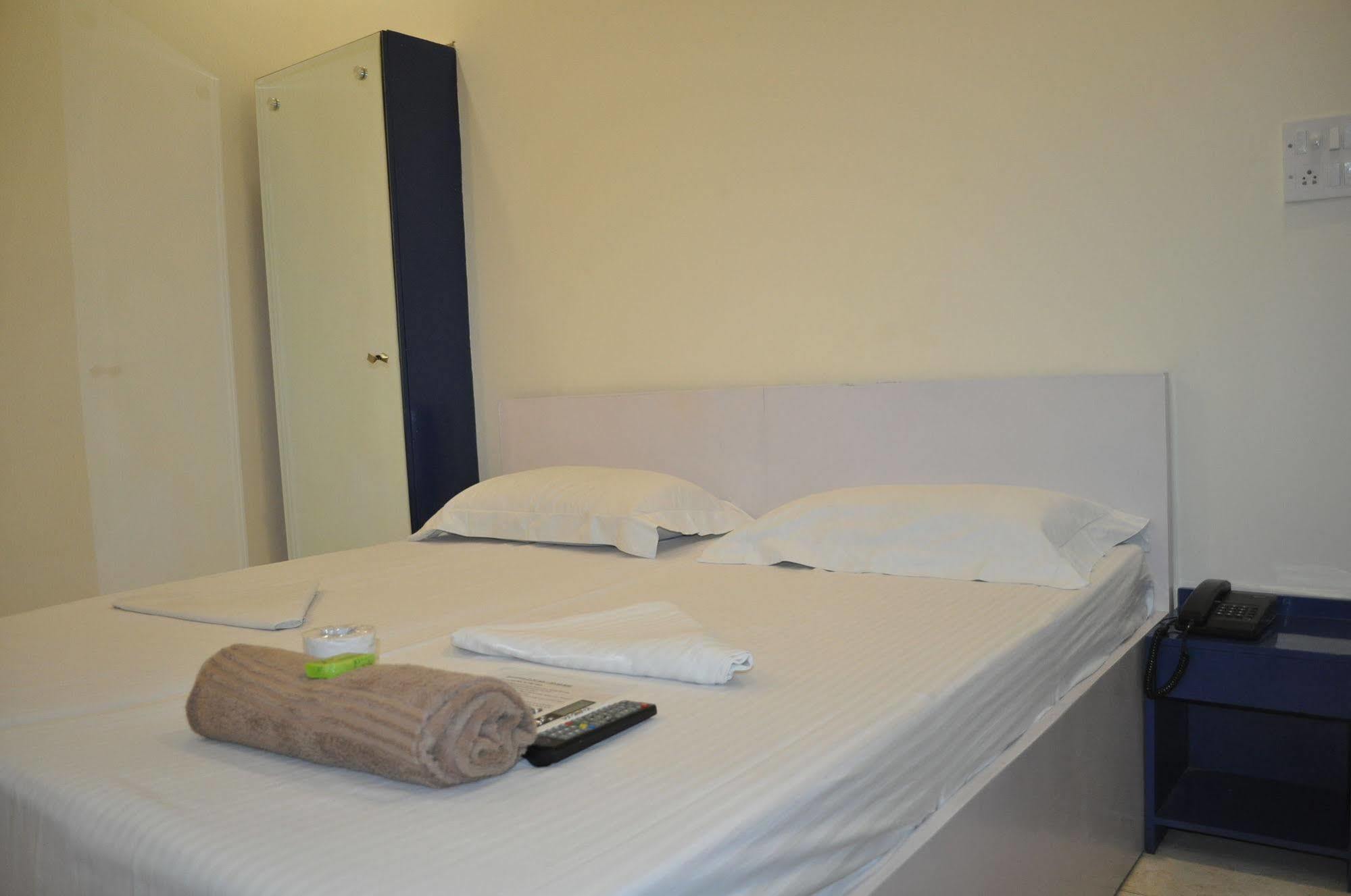 Hotel Kabli New Delhi Ngoại thất bức ảnh